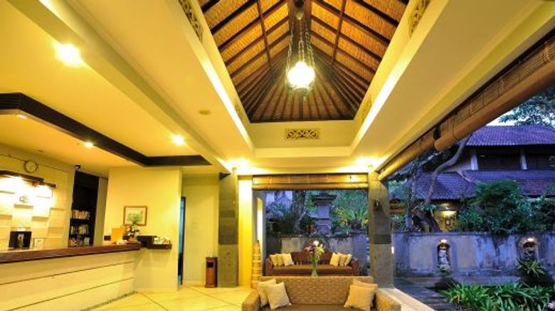<b>DeMunut Balinese Resort & Spa Lobby</b>