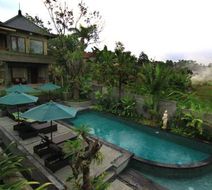 DeMunut Balinese Resort & Spa Pool