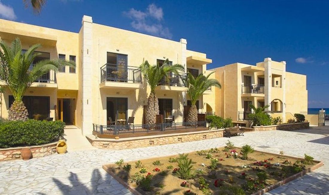 Atlantis Beach Hotel Exterior