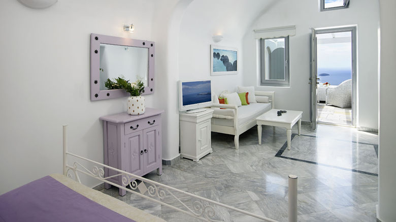 Iliovasilema Suites Room
