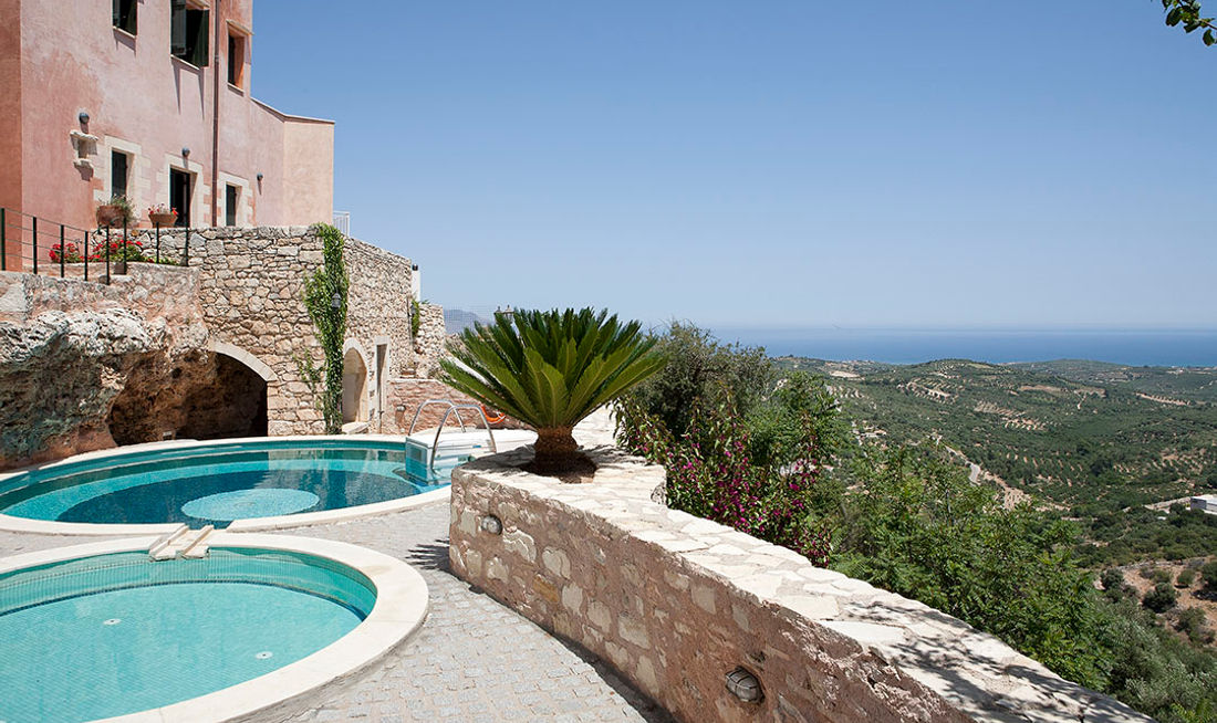Kastellos Village Complex Exterior