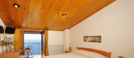 Il Nespolo Room
