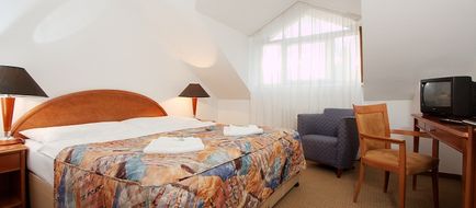 Chotol Hotel Room