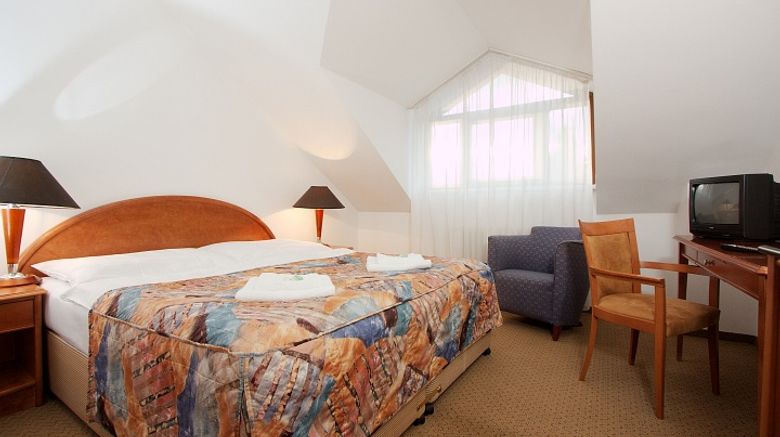 <b>Chotol Hotel Room</b>