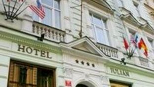 Hotel Julian
