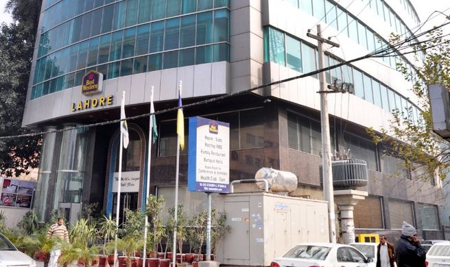 Hotel Lahore Exterior