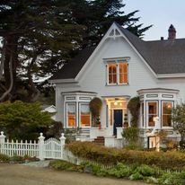 Blue Door Inn