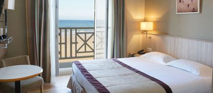 Antinea Hotel Room
