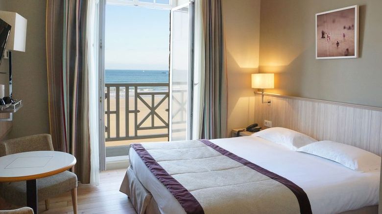 <b>Antinea Hotel Room</b>