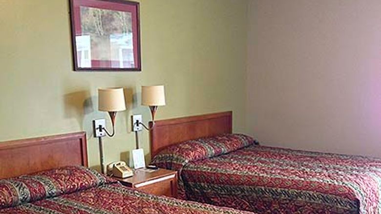 <b>Travelers Suites Room</b>