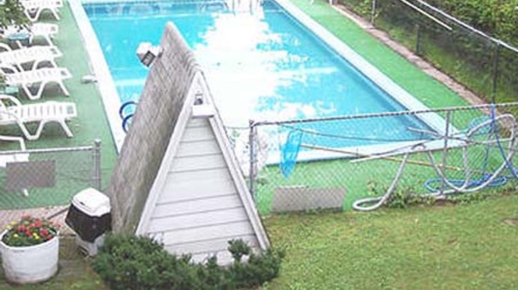 Green Valley Motel Williamstown Pool