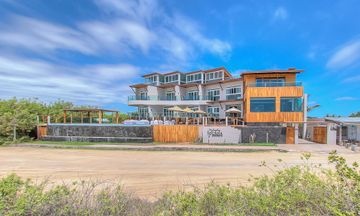 Iguana Crossing Boutique Hotel