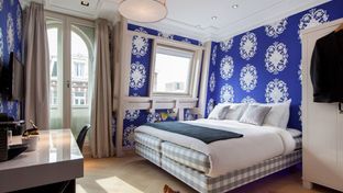Amsterdam Canal Hotel