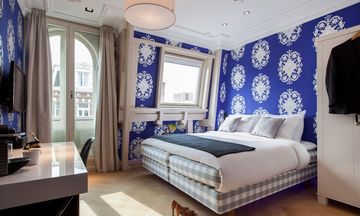 Amsterdam Canal Hotel