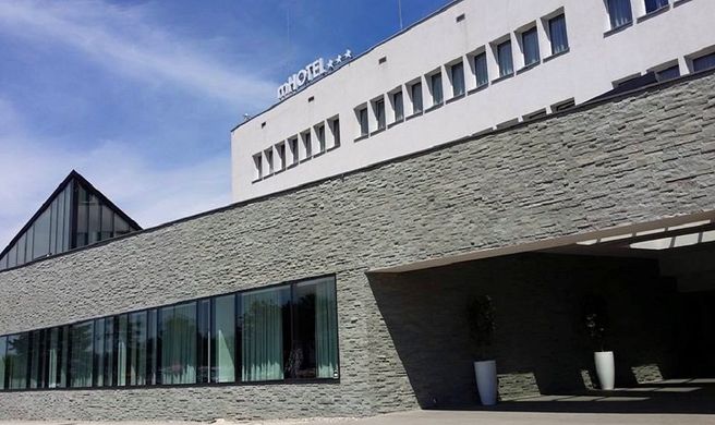 Mhotel Exterior