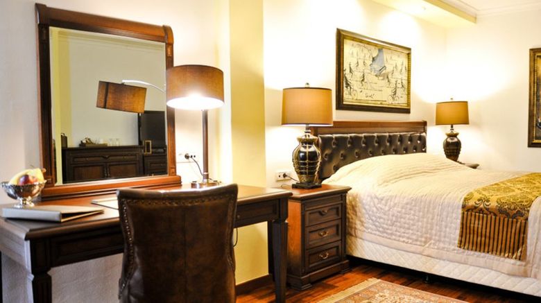 <b>Duvet Center Hotel Room</b>