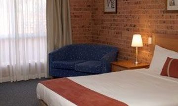 Akuna Motor Inn