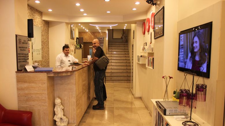 <b>Guzel Izmir Hotel Lobby</b>