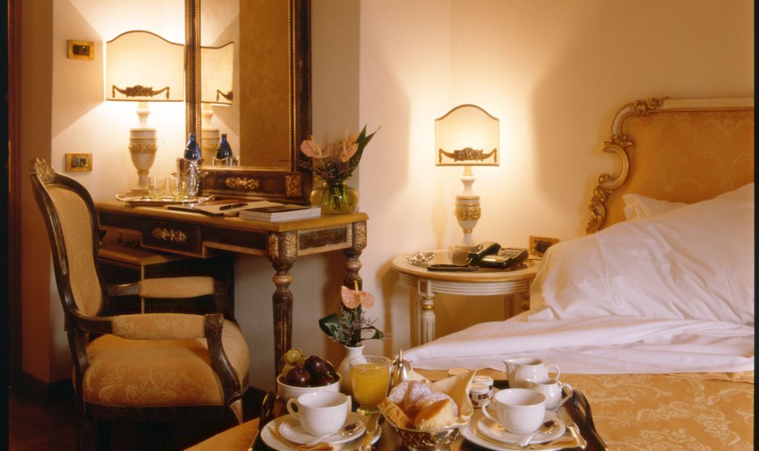 Palazzo Alexander Room