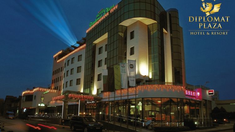 Diplomat Plaza Hotel & Resort Exterior