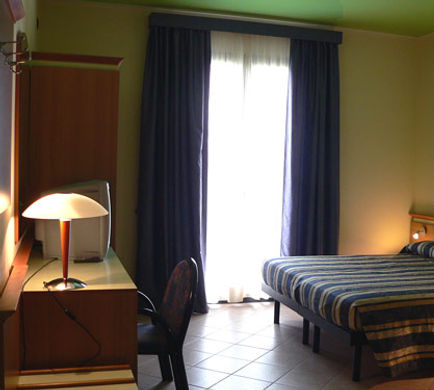 Happy Camping Village Room