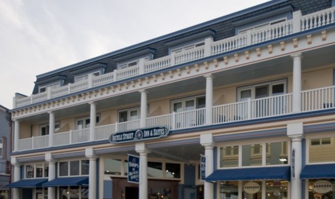 Bicycle Street Inn & Suites Exterior
