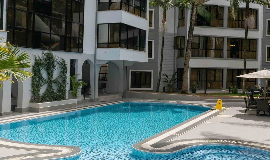 Cysuites Apartment Hotel Exterior