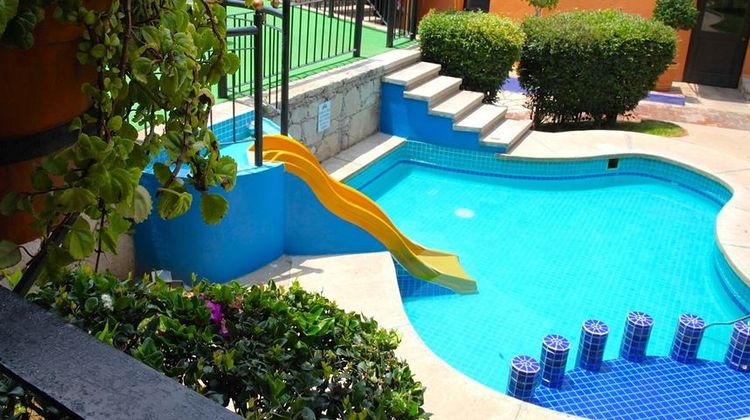 La Abadia Tradicional Pool
