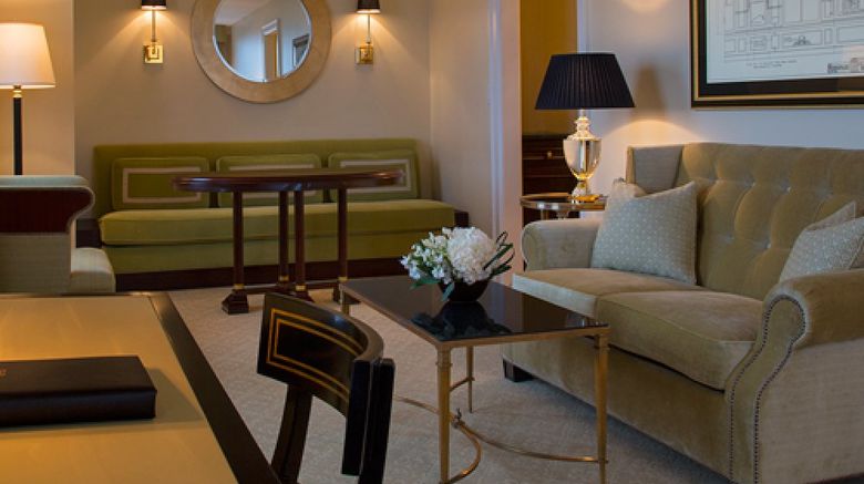 <b>The Historic Hotel Settles Suite</b> <b>The Historic Hotel Settles Suite</b>