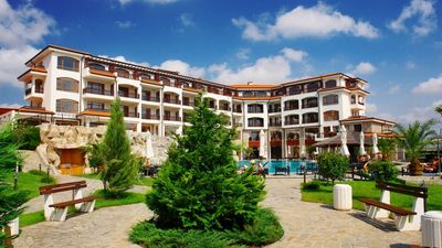 The Vineyards Resort