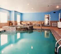 Three Rivers Inn & Suites Pool