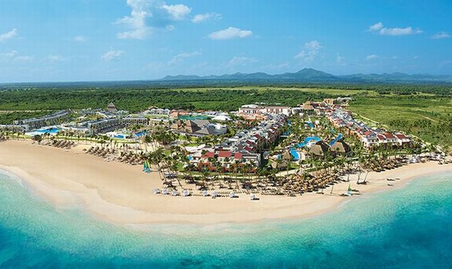 Breathless Punta Cana Resort & Spa Exterior