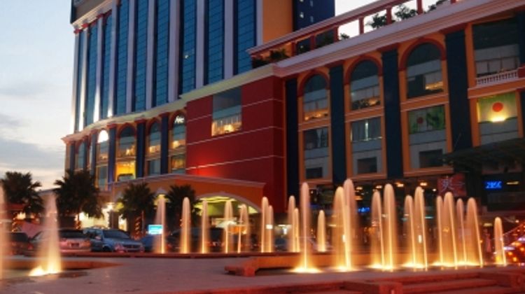 Berjaya Waterfront Hotel Exterior