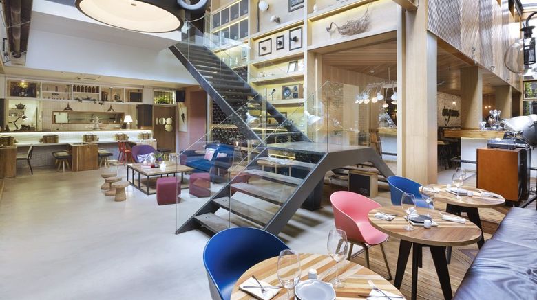 <b>The Click Clack Hotel Restaurant</b>