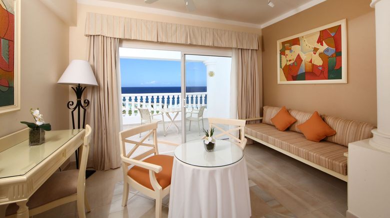 <b>Bahia Principe Luxury Runaway Bay-Adults Room</b>