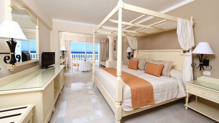Bahia Principe Luxury Runaway Bay-Adults Room