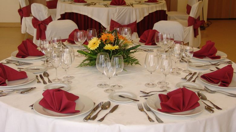 <b>Vila Baleira Hotel Resort & Thalasso Spa Banquet</b> <b>Vila Baleira Hotel Resort & Thalasso Spa Banquet</b>