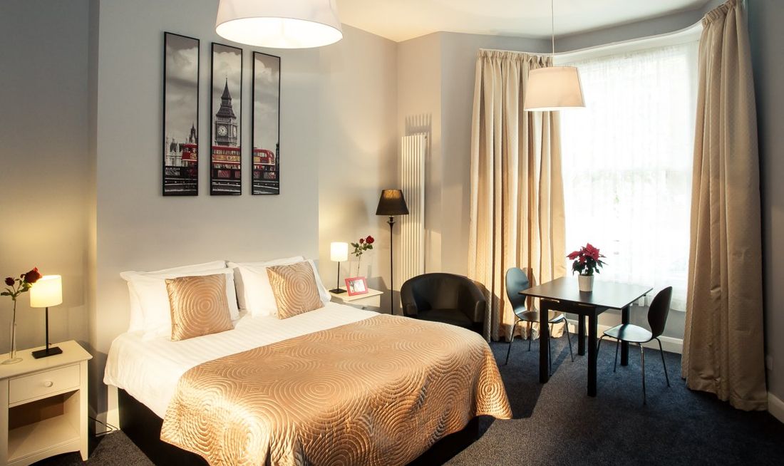 Lamington Serviced Apartments Suite