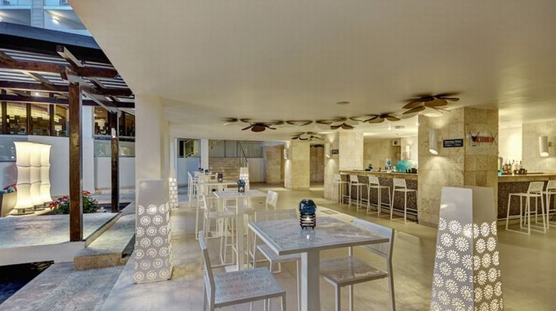 <b>Royalton White Sands Montego Bay Bar/Lounge</b> <b>Royalton White Sands Montego Bay Bar/Lounge</b>