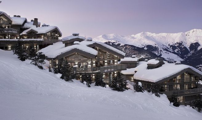 Hotel Le K2 Palace Exterior