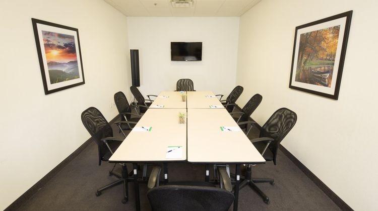 Bakken Airport XWA Hotel and Suites Meeting