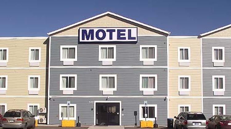 Ramada by Wyndham Williston Exterior