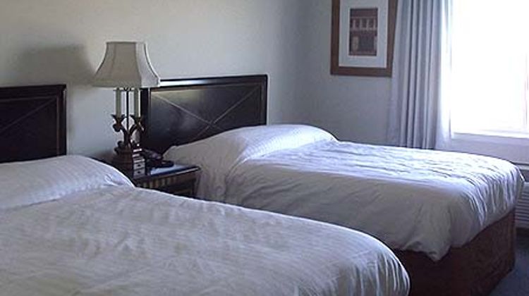 Ramada by Wyndham Williston Room