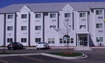 Howard Johnson Inn & Suites O'Hare