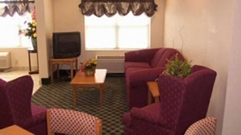 <b>Howard Johnson Inn & Suites O'Hare Lobby</b>