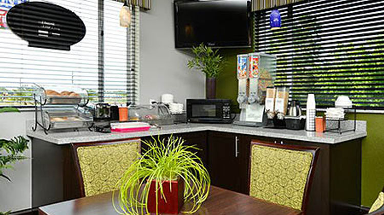 Belmont Inn & Suites Tatum Lobby