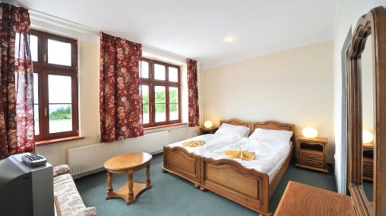 <b>Aplend Mountain Resort Room</b>