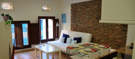 Barcelona City Apartment Lobby