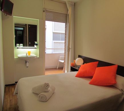 Barcelona City Seven Room