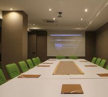 Londe Business Suite Hotel Meeting
